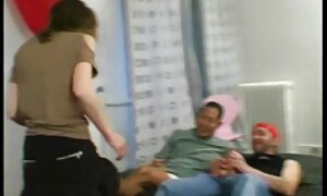 先生はテーブルの上で一緒に細長い穴を開けました 女性 向け スロー セックス 動画