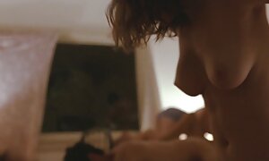 二つの結び目は、ガールフレンドの大きな男根のチャームポイントの一つで学ぶ 女性 向け セックス 動画