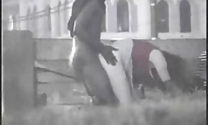 かなり黒いお尻の侵略 長身 女 セックス 動画