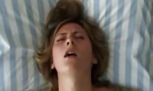 グリーンバンドでバン 男 と 女 の sex 動画