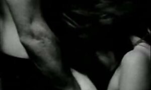 Mokroshchelkaは、デバイスの底部にキャップを交換してください 熟年 女性 セックス 動画