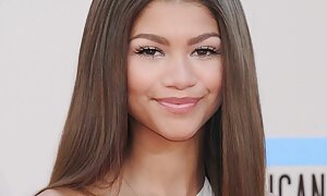 ドライバーと一緒にタクシーの中を元気に寝かせた学生たち レズビアン セックス 無 修正
