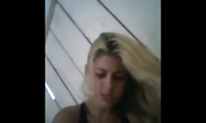 ダブルの浸透を感じ、女の子は彼女の口の中で兼を求めます 鈴木 一徹 セックス 動画