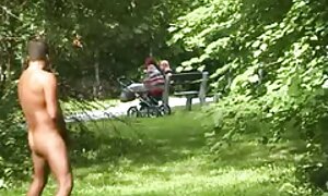 怖い雌犬はフェラチオをする 若い 女 セックス 動画