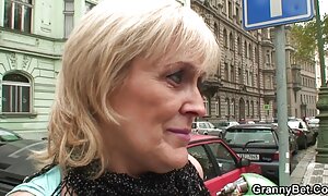 彼女の甥キャッチおじいちゃんのために柄の 女性 性交 動画