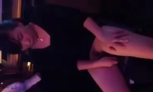 ロシアの女の子は男と時間を過ごすのが大好きです 女性 エッチ 動画
