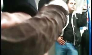赤毛の美しさは、若い男に彼の人生の最大の喜びを与えました セックス 女性 向け 無料 動画
