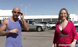 予期せぬ爆発の美しいアジア 女性 愛撫 動画