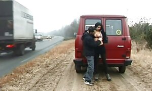 熱い太陽の下で鞭打つカップル 女性 向け セックス 動画