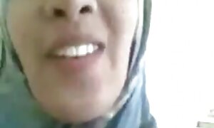 自然の中でリラックスする女の子に会う セックス 女 動画