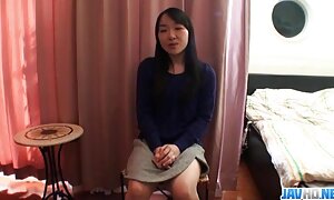 トイレでおばあちゃんにそれを与える 女の子 動画 エッチ